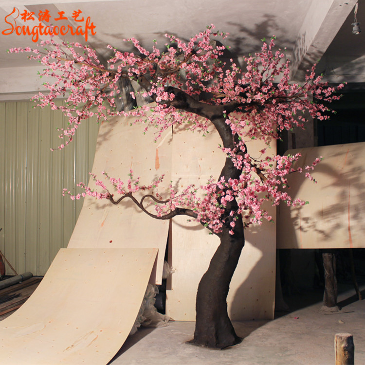 客廳仿真桃花樹(shù)
