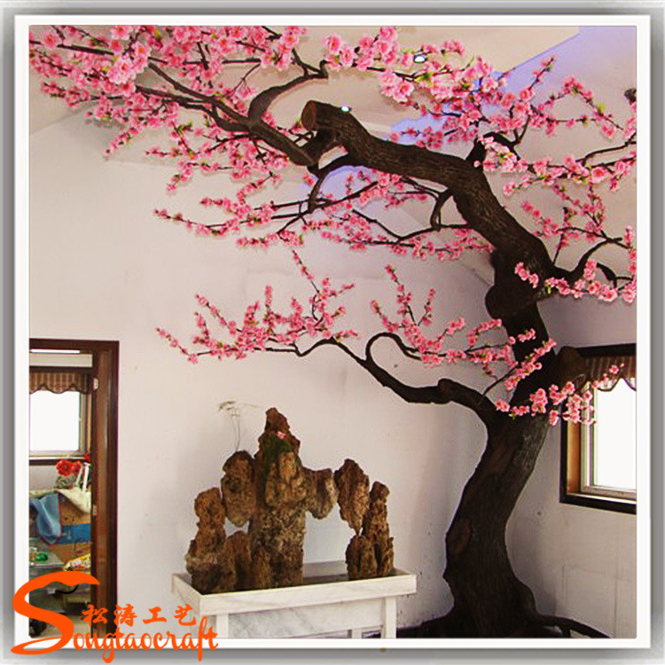 以假亂真的仿真桃花樹、人造許愿樹