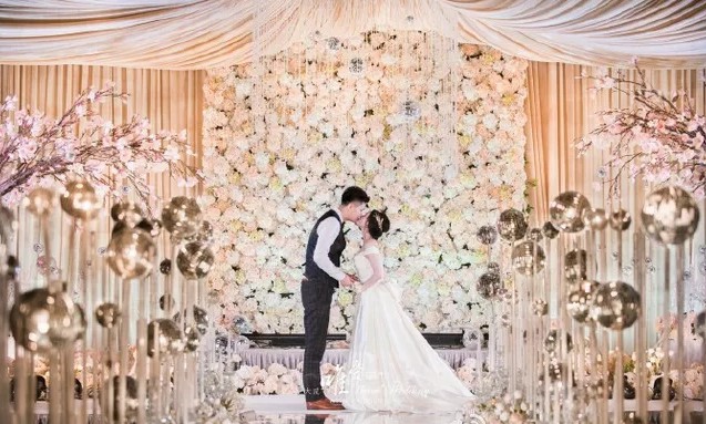 婚禮上用花，用仿真花，假花好還是用鮮花好